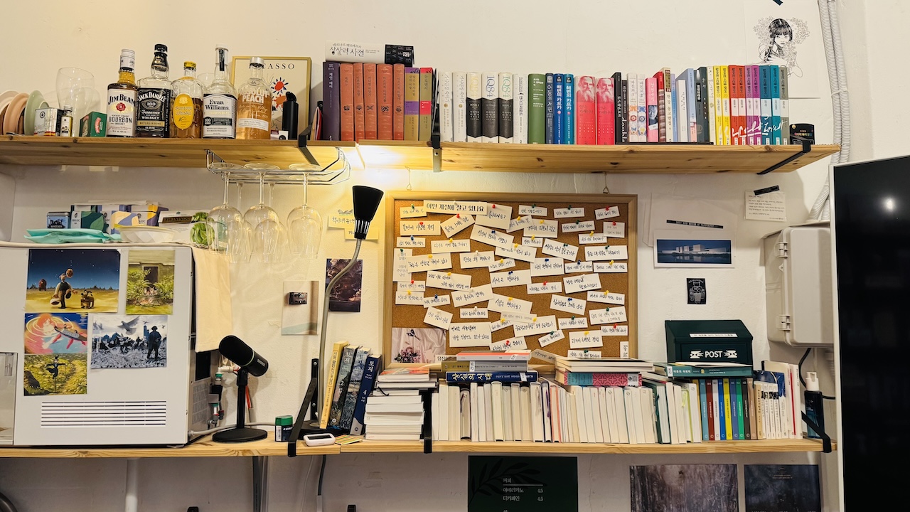 inside of 7book store 1