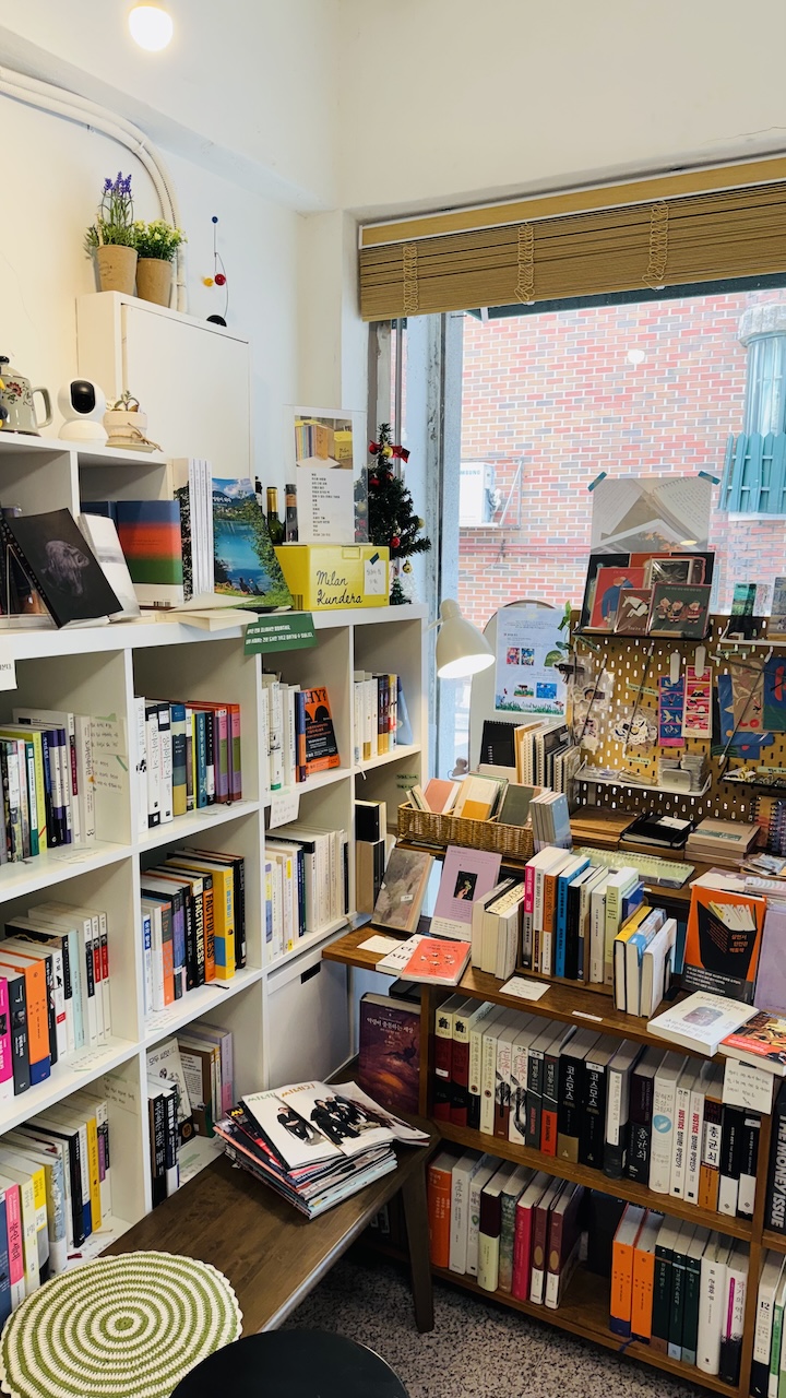 inside of 7book store 2